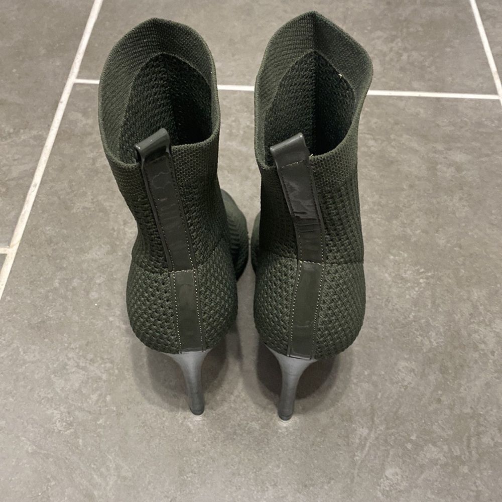 Women’s Catherine Malandrino heels - Picture 3 of 3